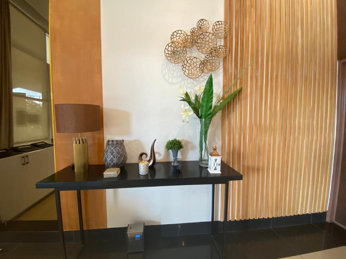 Compact Studio Unit @ Centrio Tower カガヤン・デ・オロ エクステリア 写真